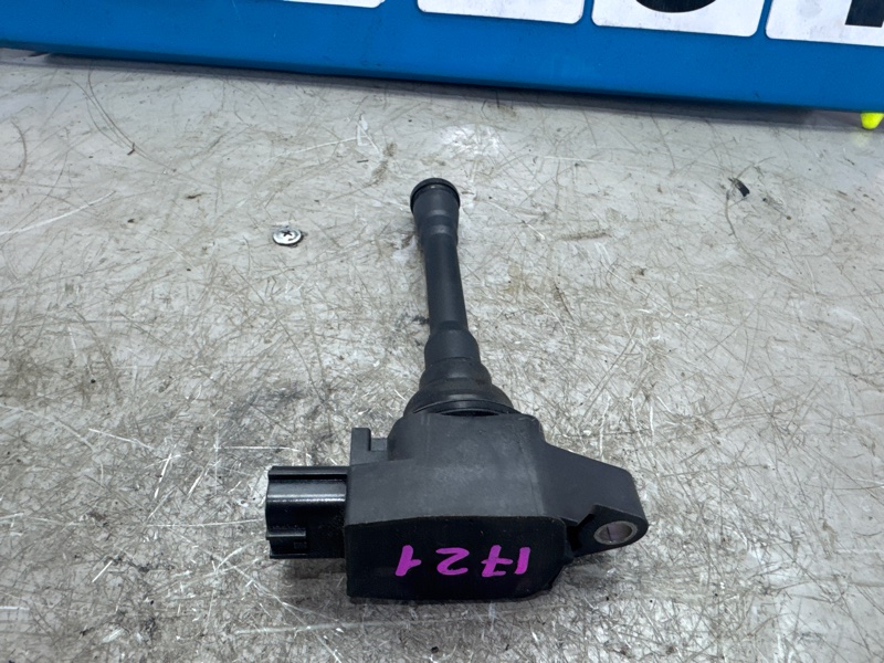 Катушка зажигания NISSAN JUKE YF15 HR15DE 2014 (б/у) Катушка зажигания NISSAN JUKE YF15 HR15DE 2014 (б/у)