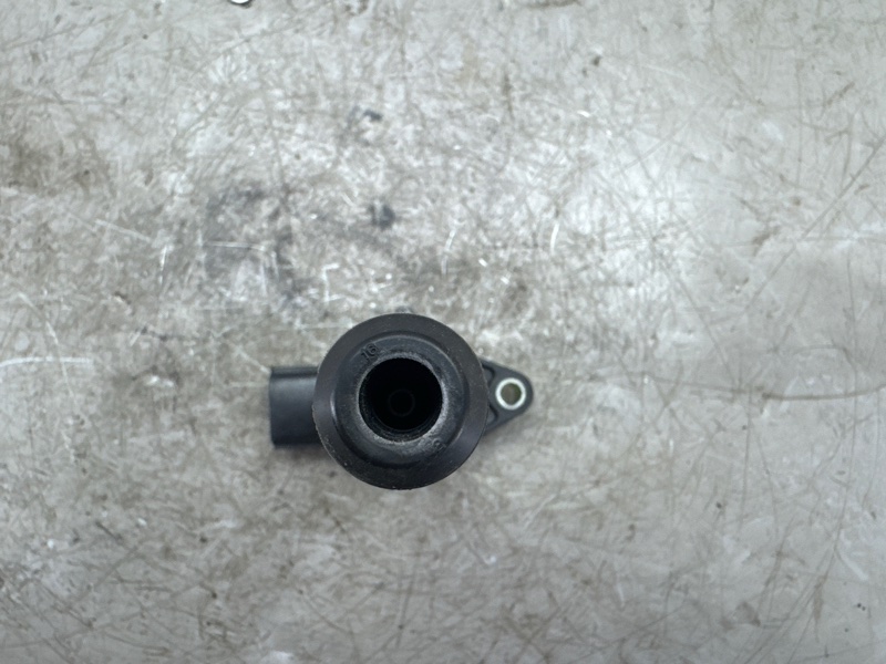 Катушка зажигания NISSAN JUKE YF15 HR15DE 2014 (б/у) Катушка зажигания NISSAN JUKE YF15 HR15DE 2014 (б/у)