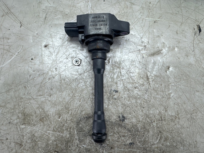 Катушка зажигания NISSAN JUKE YF15 HR15DE 2014 (б/у) Катушка зажигания NISSAN JUKE YF15 HR15DE 2014 (б/у)