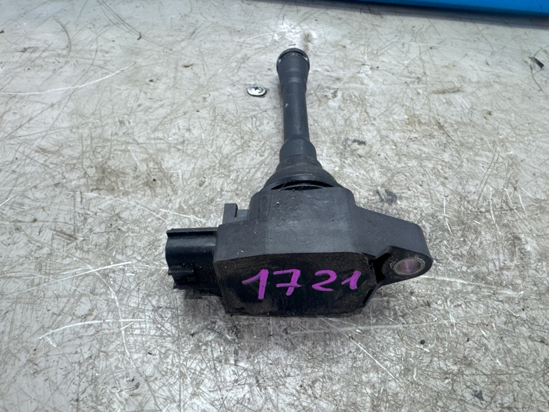 Катушка зажигания NISSAN JUKE YF15 HR15DE 2014 (б/у) Катушка зажигания NISSAN JUKE YF15 HR15DE 2014 (б/у)