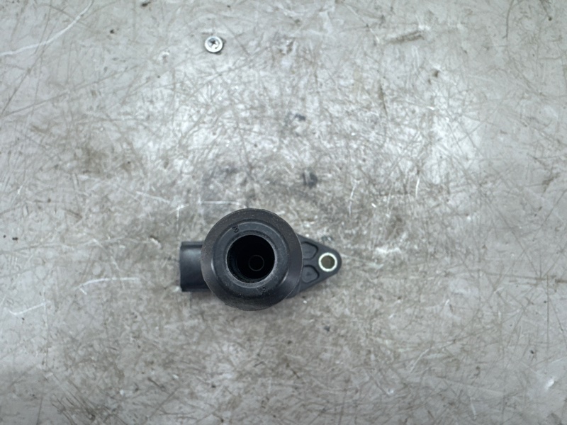 Катушка зажигания NISSAN JUKE YF15 HR15DE 2014 (б/у) Катушка зажигания NISSAN JUKE YF15 HR15DE 2014 (б/у)