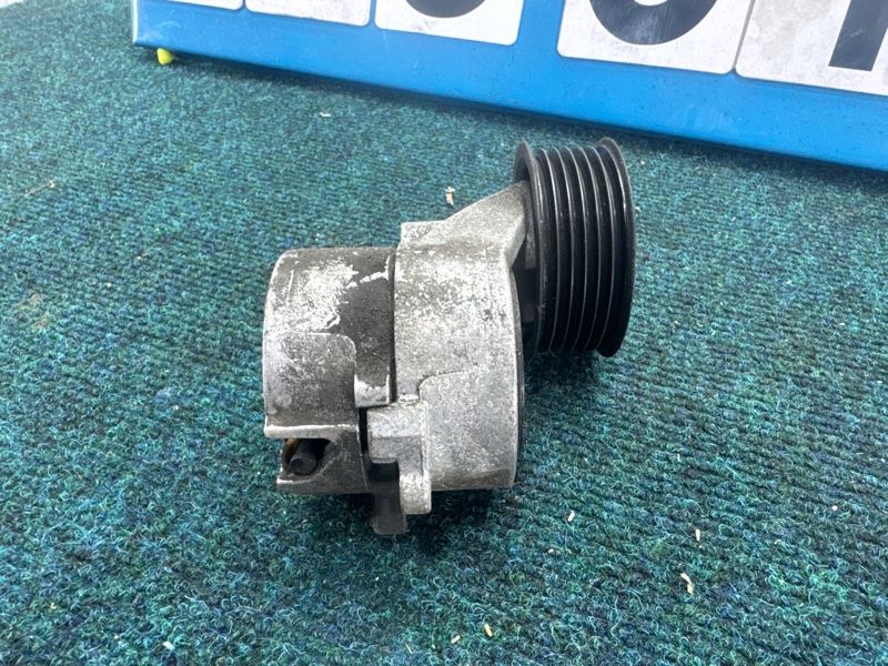 Ролик натяжной AUDI A3 8P BUB 2006 (б/у) Ролик натяжной AUDI A3 8P BUB 2006 (б/у)