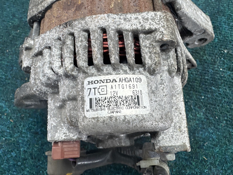 Генератор HONDA N-WGN JH2 S07A AHGA109 (б/у) Генератор HONDA N-WGN JH2 S07A AHGA109 (б/у)
