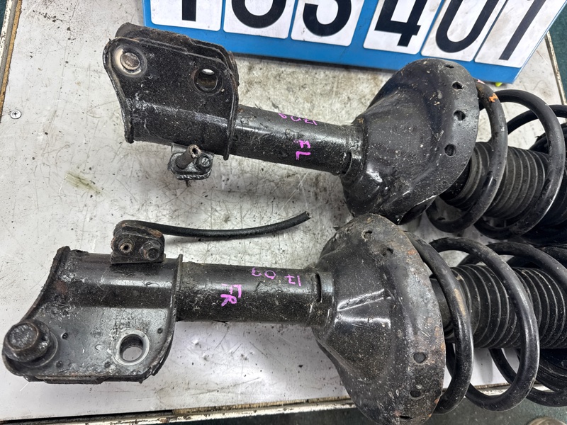 Стойка подвески SUBARU FORESTER SG5 EJ203 2007 передняя (б/у) Стойка подвески SUBARU FORESTER SG5 EJ203 2007 передняя (б/у)