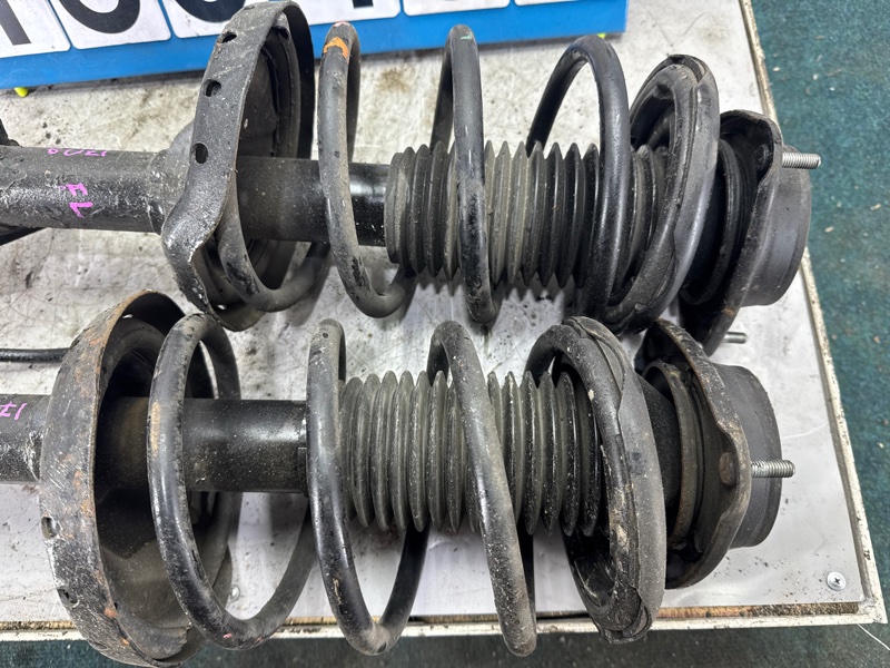 Стойка подвески SUBARU FORESTER SG5 EJ203 2007 передняя (б/у) Стойка подвески SUBARU FORESTER SG5 EJ203 2007 передняя (б/у)