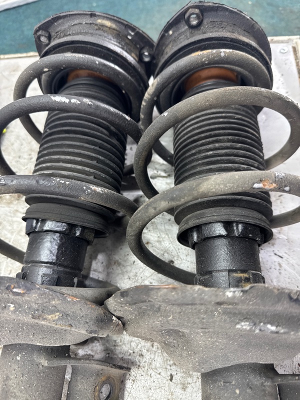 Стойка подвески VOLKSWAGEN GOLF 5G1 CPT 2014 передняя (б/у) Стойка подвески VOLKSWAGEN GOLF 5G1 CPT 2014 передняя (б/у)