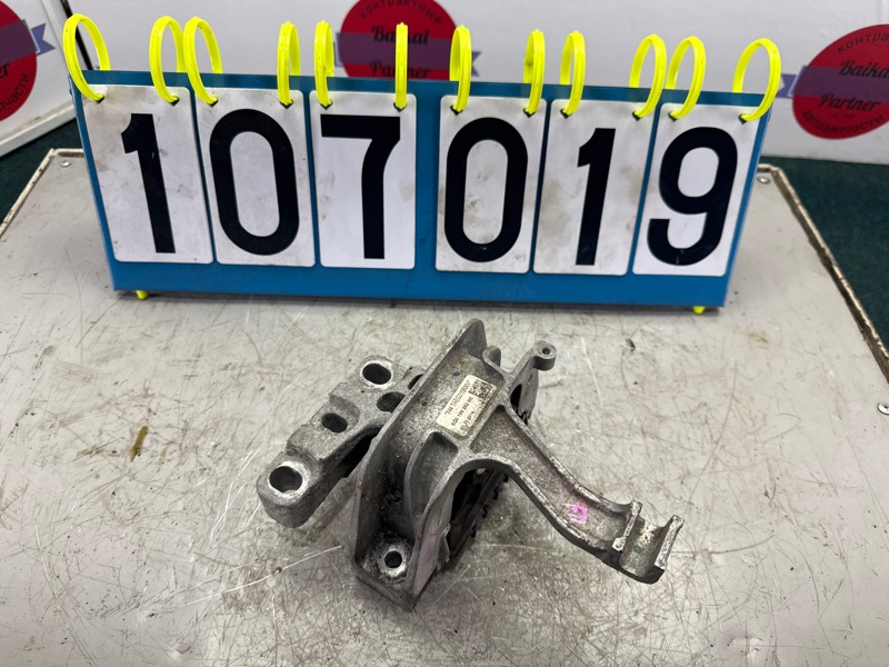 Подушка ДВС AUDI Q5 8RB CNCD 2013 (б/у)
