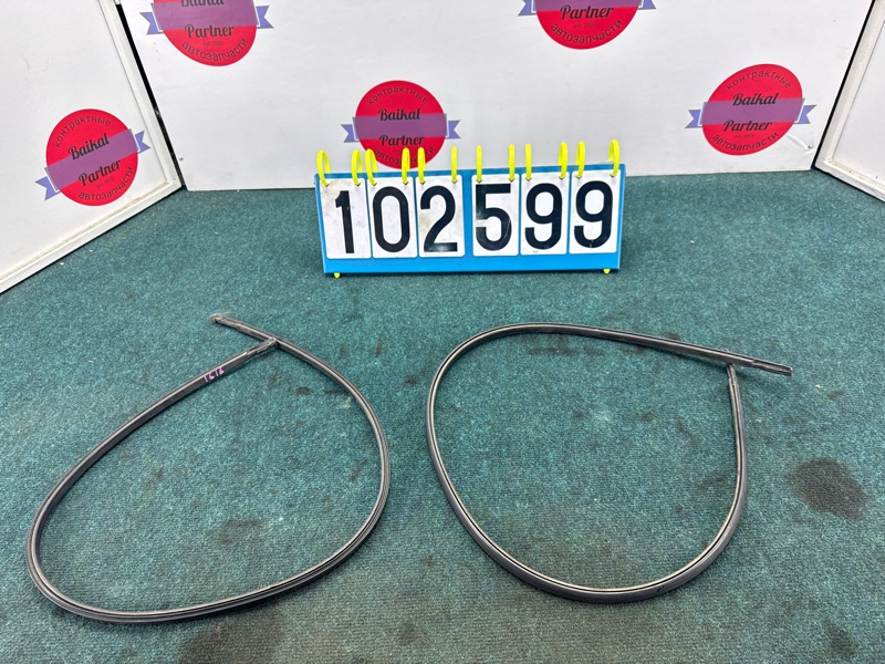 Молдинг крыши TOYOTA ALLION ZZT240 1ZZ-FE 2006 (б/у) Молдинг крыши TOYOTA ALLION ZZT240 1ZZ-FE 2006 (б/у)