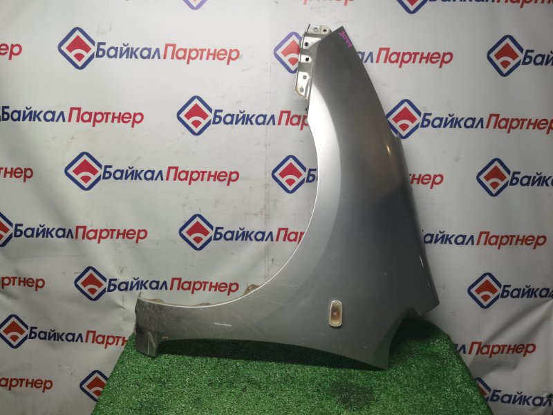 Крыло TOYOTA PRIUS NHW20 1NZ-FXE 2005 переднее левое (б/у)
