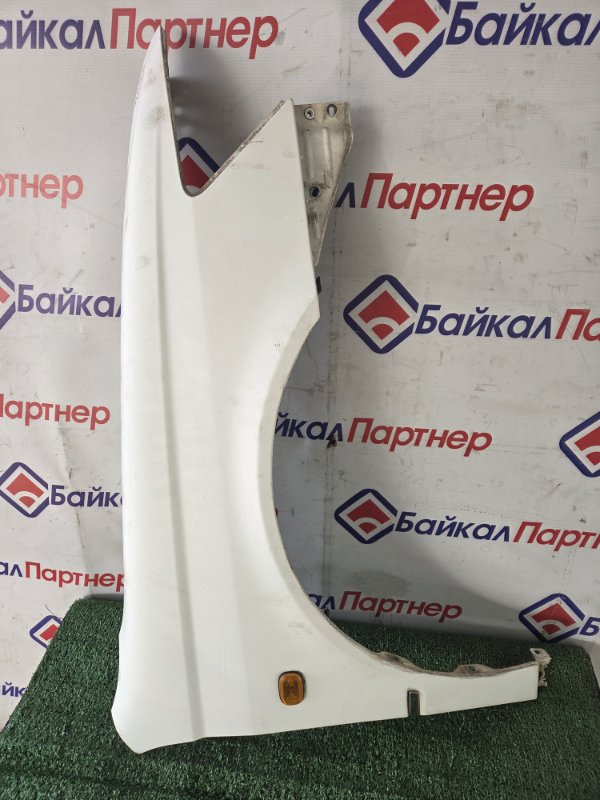 Крыло TOYOTA VISTA ZZV50G 1ZZ-FE 2000 переднее правое (б/у)