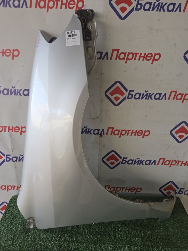 Крыло TOYOTA COROLLA RUNX NZE121 1NZ-FE 2002 переднее правое (б/у)