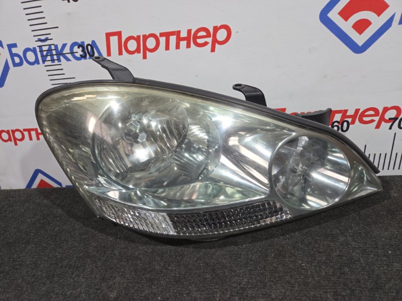 Фара TOYOTA IPSUM ACM26W 2AZ-FAE 2002 передняя правая 44-31 (б/у)