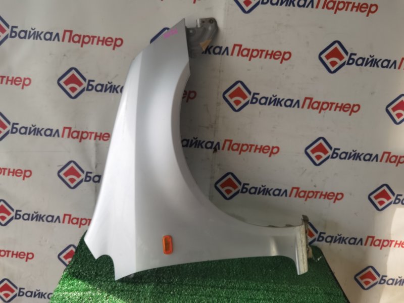 Крыло HONDA STREAM RN2 D17A 2002 переднее правое (б/у)