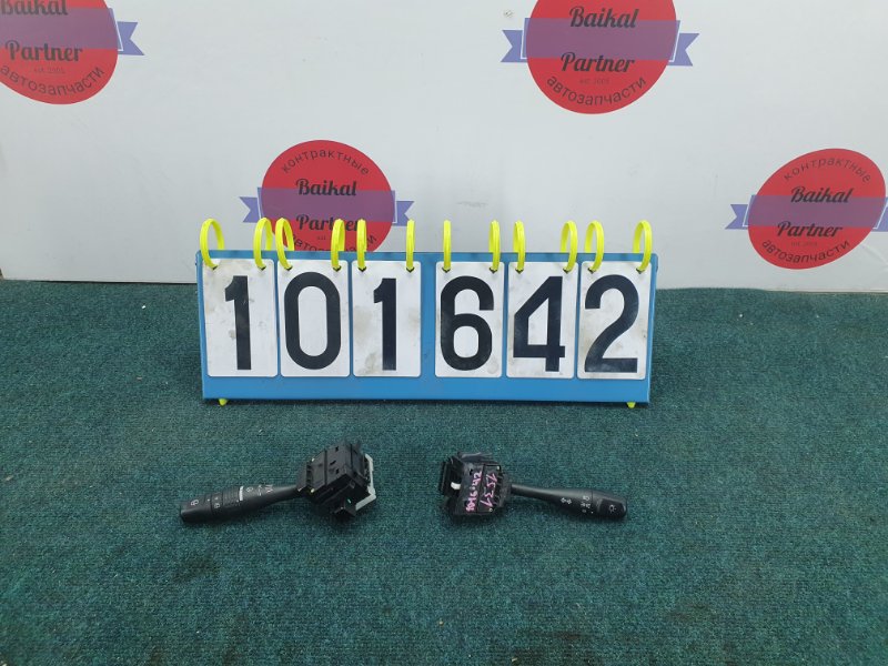 Переключатель поворотов MITSUBISHI PAJERO IO H76W 4G93 2006 (б/у)