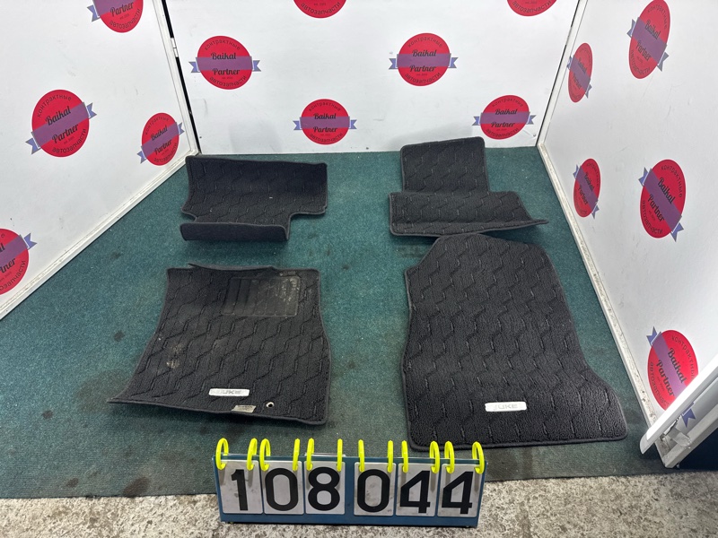 Коврик салонный NISSAN JUKE YF15 HR15DE 2014 (б/у) Коврик салонный NISSAN JUKE YF15 HR15DE 2014 (б/у)