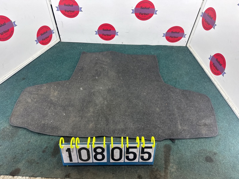 Коврик багажника TOYOTA PROGRES JCG10 1JZ-GE 2001 (б/у) Коврик багажника TOYOTA PROGRES JCG10 1JZ-GE 2001 (б/у)