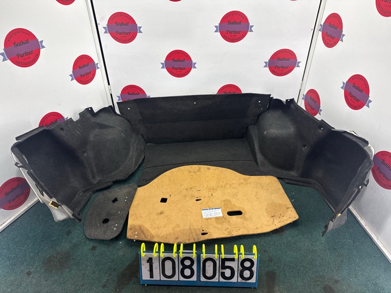 Обшивка багажника TOYOTA PROGRES JCG10 1JZ-GE 2001 (б/у)