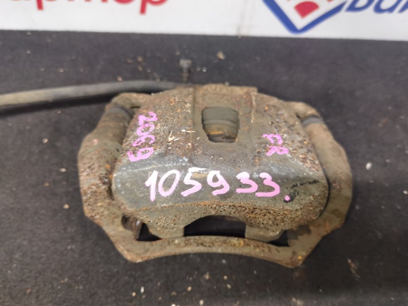 Суппорт TOYOTA IPSUM ACM26W 2AZ-FE 2002 передний правый (б/у) Суппорт TOYOTA IPSUM ACM26W 2AZ-FE 2002 передний правый (б/у)