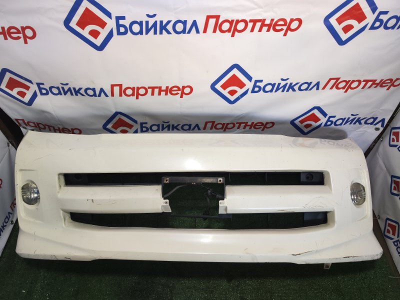 Бампер TOYOTA VOXY AZR60G 1AZ-FSE передний (б/у)