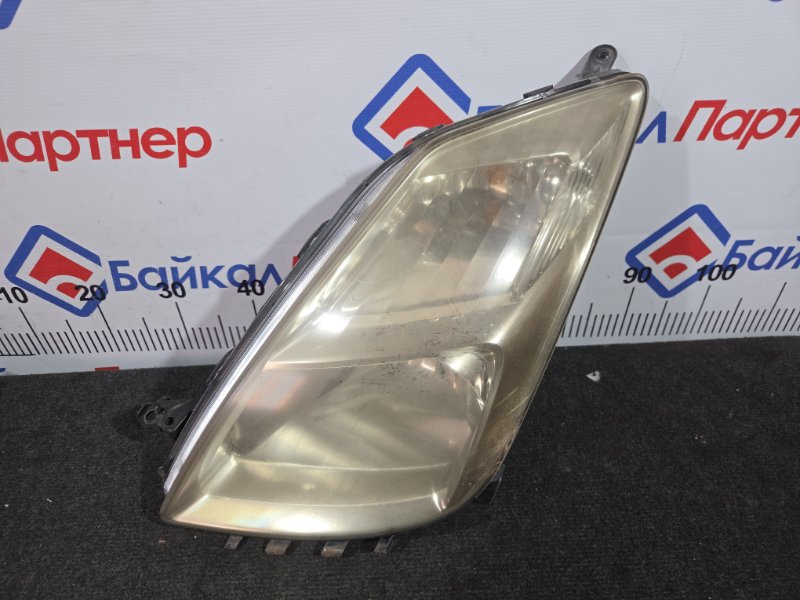 Фара TOYOTA PRIUS NHW20 1NZ-FXE 2005 передняя левая 47-16 (б/у)