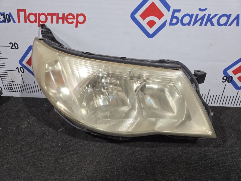 Фара SUBARU FORESTER SH5 EJ20 2010 передняя правая 18-25 (б/у) Фара SUBARU FORESTER SH5 EJ20 2010 передняя правая 18-25 (б/у)