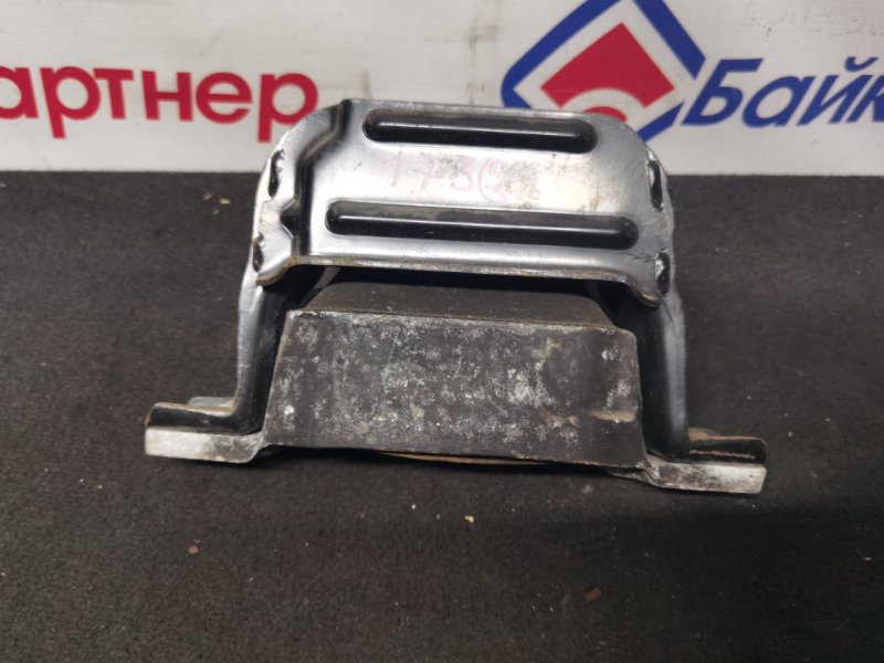Подушка ДВС CHEVROLET Captiva C140 2011 правая (б/у) Подушка ДВС CHEVROLET Captiva C140 2011 правая (б/у)