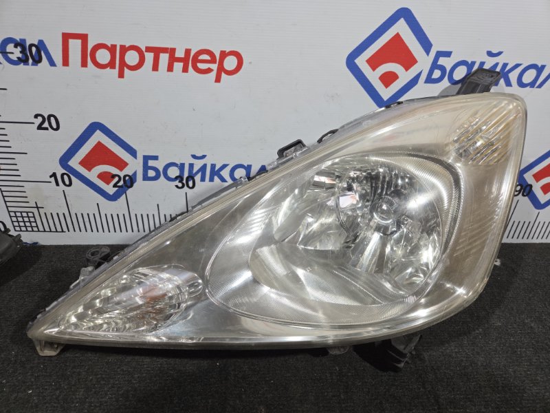 Фара HONDA FIT SHUTTLE GP2 LDA 2015 передняя левая P6869 (б/у) Фара HONDA FIT SHUTTLE GP2 LDA 2015 передняя левая P6869 (б/у)