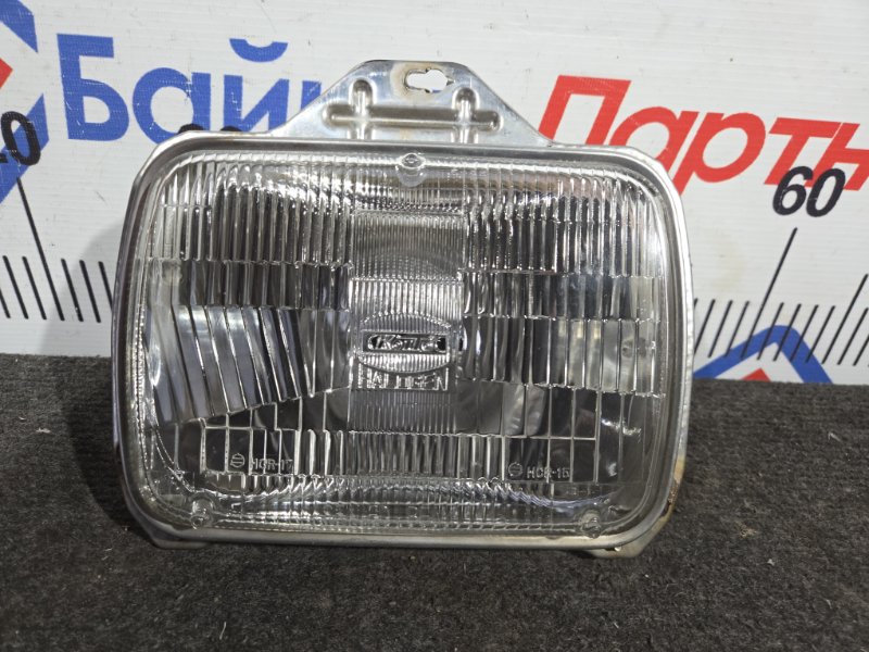 Фара TOYOTA TOWN ACE NOAH CR52G 3C 1999 передняя правая (б/у) Фара TOYOTA TOWN ACE NOAH CR52G 3C 1999 передняя правая (б/у)