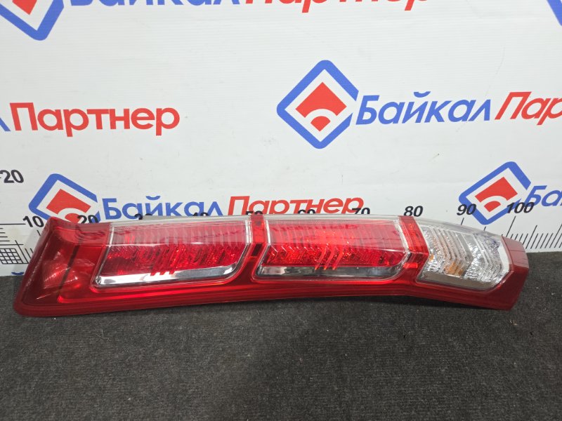 Стоп HONDA STREAM RN7 R18A 2010 задний левый (б/у) Стоп HONDA STREAM RN7 R18A 2010 задний левый (б/у)