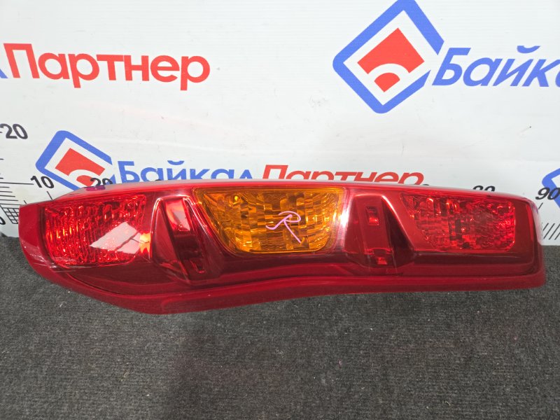 Стоп NISSAN X-TRAIL NT31 MR20DE 2008 задний правый 220-63828 (б/у) Стоп NISSAN X-TRAIL NT31 MR20DE 2008 задний правый 220-63828 (б/у)