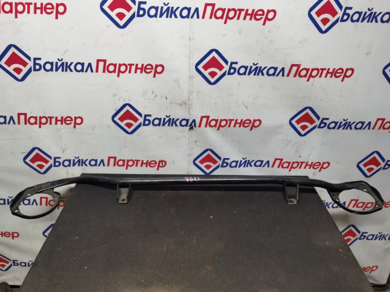 Распорка AUDI TT 8N3 AUQ 2003 (б/у) Распорка AUDI TT 8N3 AUQ 2003 (б/у)