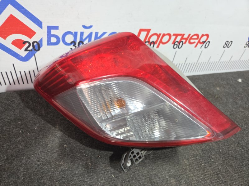 Стоп TOYOTA VITZ NSP135 1NR-FE 2012 задний левый 52-228 (б/у) Стоп TOYOTA VITZ NSP135 1NR-FE 2012 задний левый 52-228 (б/у)