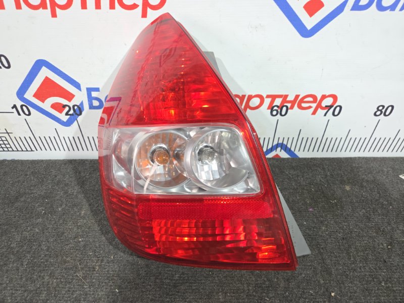 Стоп HONDA FIT GD1 L13A задний левый 49-49 (б/у) Стоп HONDA FIT GD1 L13A задний левый 49-49 (б/у)