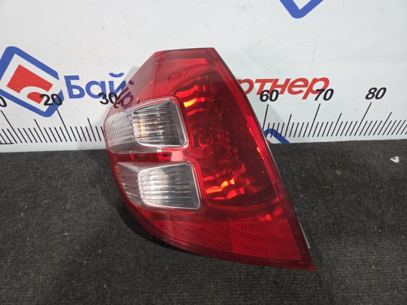 Стоп HONDA FIT GE6 L13A задний левый 70-30 (б/у) Стоп HONDA FIT GE6 L13A задний левый 70-30 (б/у)