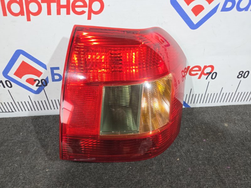 Стоп TOYOTA COROLLA RUNX NZE121 1NZ-FE 2002 задний правый 13-64 (б/у) Стоп TOYOTA COROLLA RUNX NZE121 1NZ-FE 2002 задний правый 13-64 (б/у)