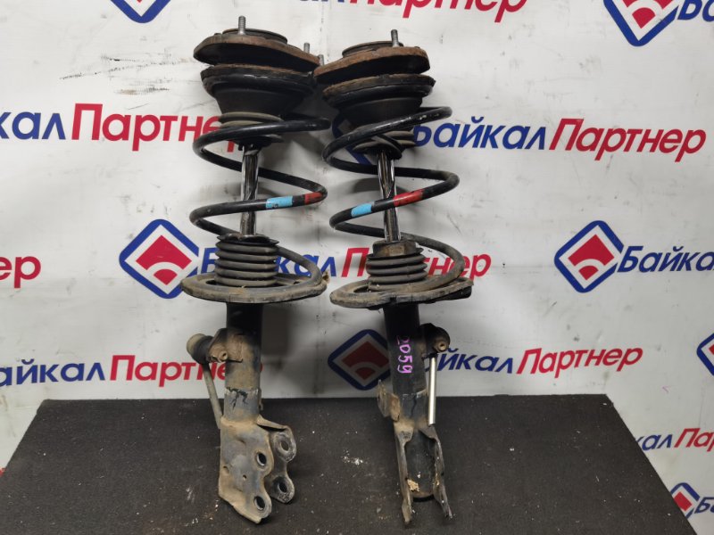 Стойка подвески TOYOTA PRIUS NHW20 1NZ-FXE 2007 передняя (б/у)