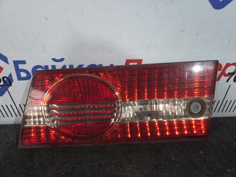 Стоп крышки багажника TOYOTA VISTA ZZV50G 1ZZ-FE 2000 задний правый (б/у)