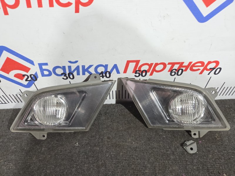 Стоп крышки багажника NISSAN FUGA PNY50 VQ35DE 2006 (б/у) Стоп крышки багажника NISSAN FUGA PNY50 VQ35DE 2006 (б/у)