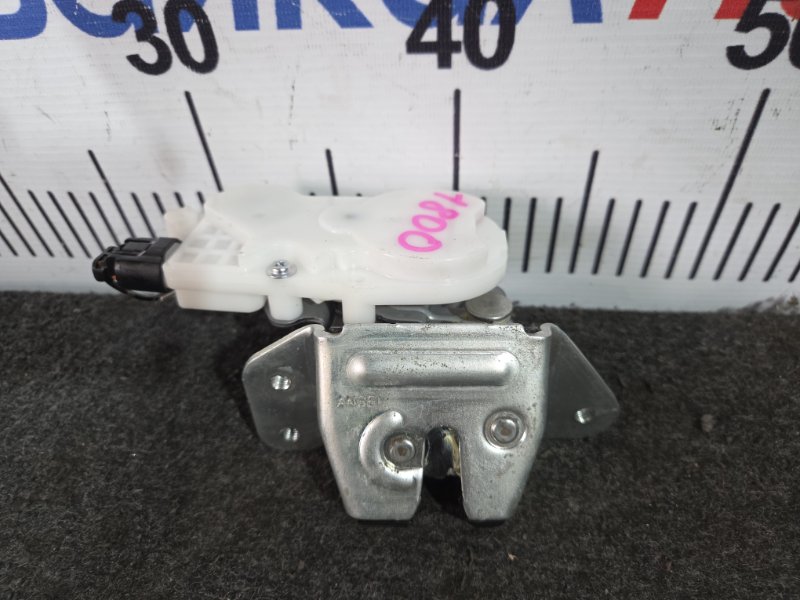 Замок 5ой двери MITSUBISHI DELICA D:5 CV5W 4B12 2009 (б/у)