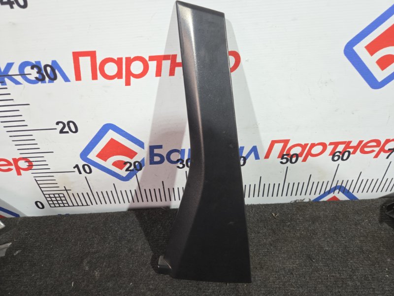 Накладка на дверь HONDA FIT GE6 L13A задняя левая (б/у)