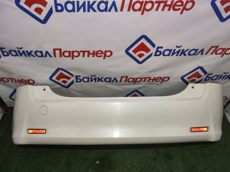 Бампер TOYOTA PASSO SETTE M502E 3SZ-VE 2010 задний (б/у) Бампер TOYOTA PASSO SETTE M502E 3SZ-VE 2010 задний (б/у)