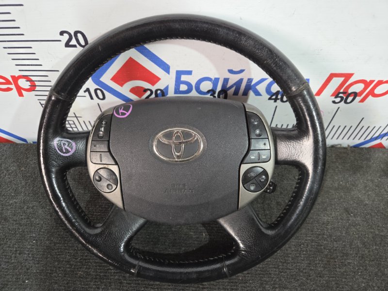 Подушка безопасности водителя TOYOTA PRIUS NHW20 1NZ-FXE 2005 (б/у)