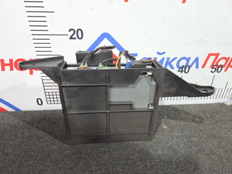 Усилитель антенны AUDI Q5 8R CDN 2010 (б/у)