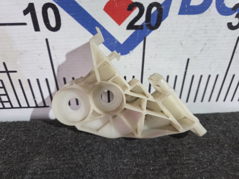 Кронштейн бампера BMW 3-SERIES E46 M54B22 2004 передний левый (б/у)