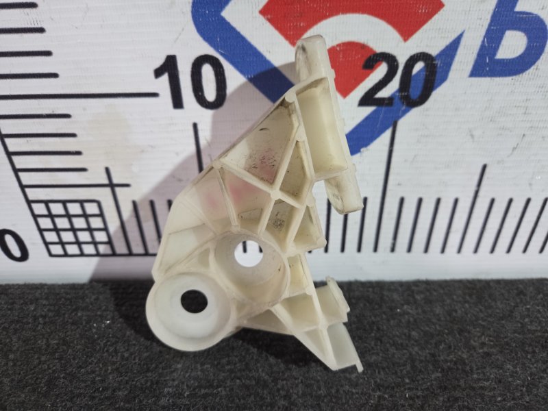 Кронштейн бампера BMW 3-SERIES E46 M54B22 2004 передний правый (б/у)