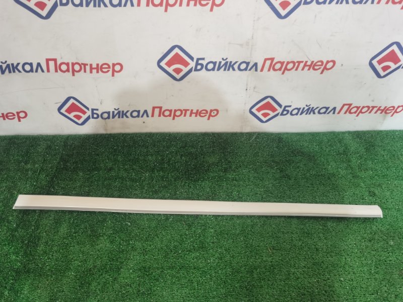 Молдинг на дверь TOYOTA MARK II GX100 1G-FE 1997 передний правый (б/у)