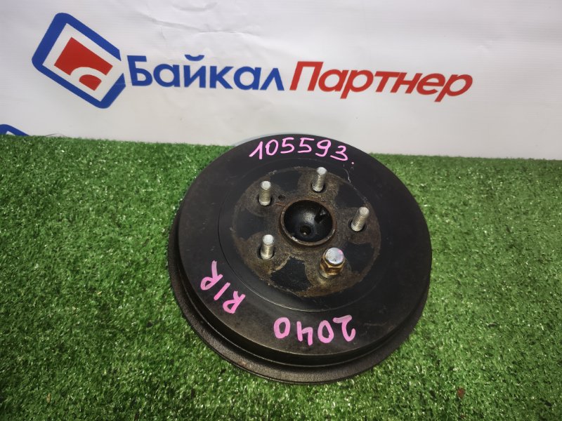 Ступица TOYOTA WISH ZNE10 1ZZ-FE 2006 задняя правая (б/у)