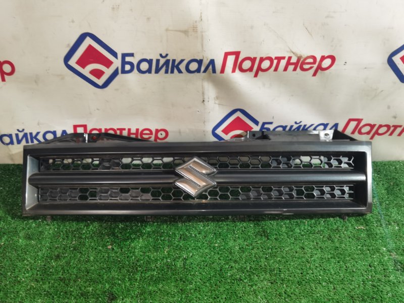 Решетка радиатора SUZUKI JIMNY JB23W K6A (б/у)