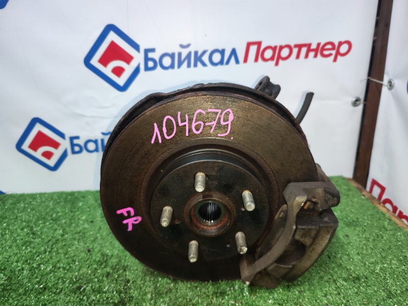 Ступица TOYOTA RACTIS NSP120 1NR-FE 2010 передняя правая (б/у)