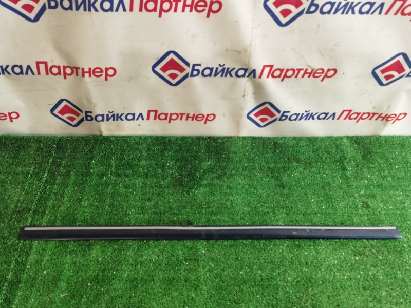Молдинг на дверь TOYOTA CRESTA JZX105 1JZ-GE 1999 передний правый (б/у)